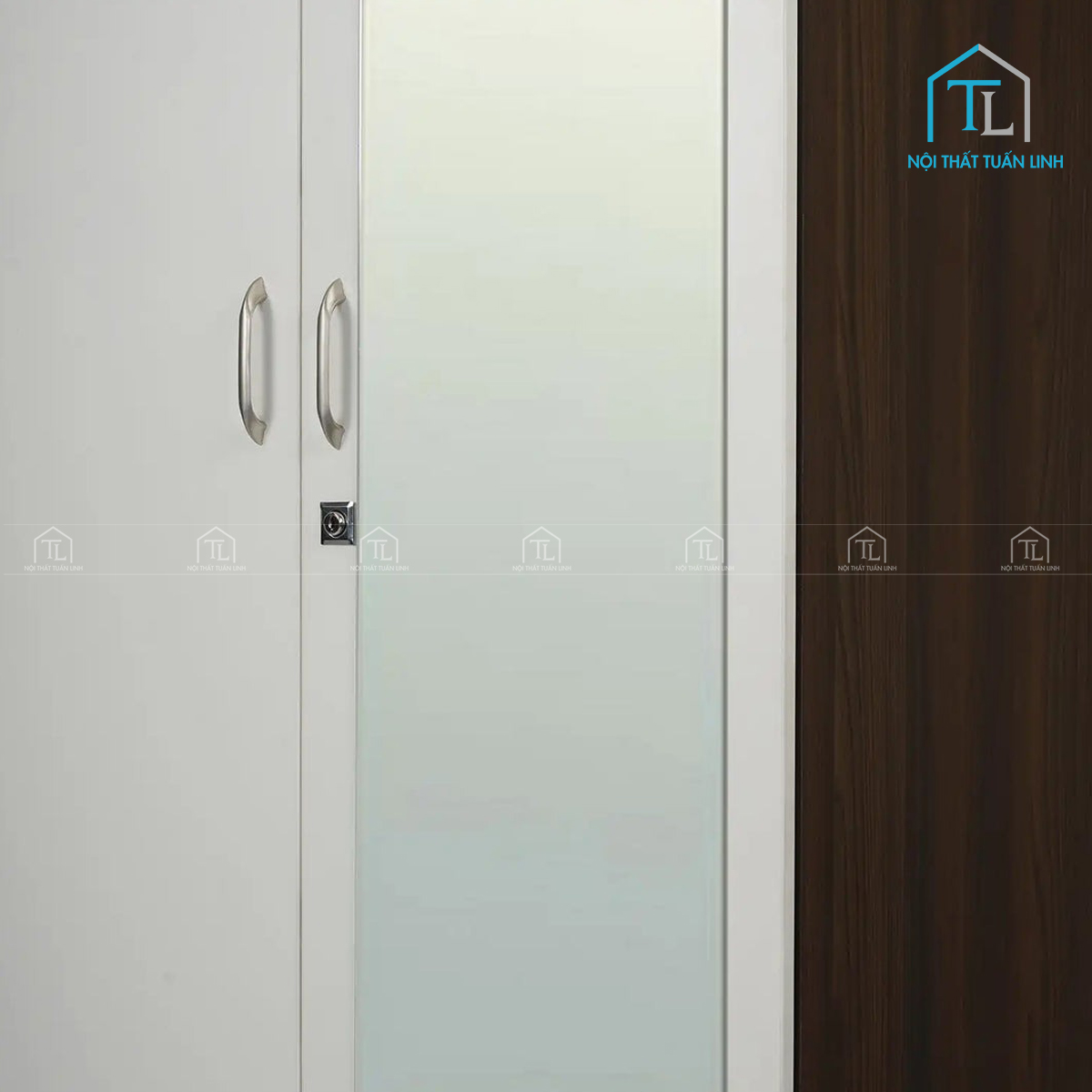 Tủ quần áo 4 cánh gỗ MDF màu gỗ óc chó phối trắng kèm gương hiện đại